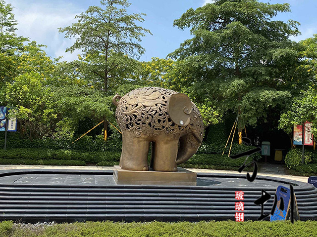 鏤空玻璃鋼水景大象雕塑