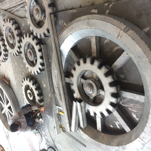 景區(qū)復(fù)古不銹鋼噴霧雕塑